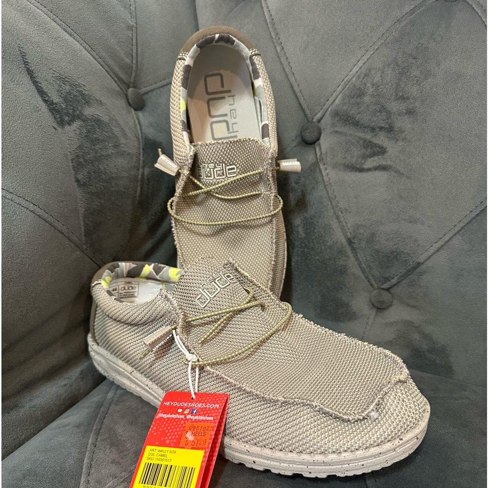BRAND NEW HEY DUDES SIZE 11 Men